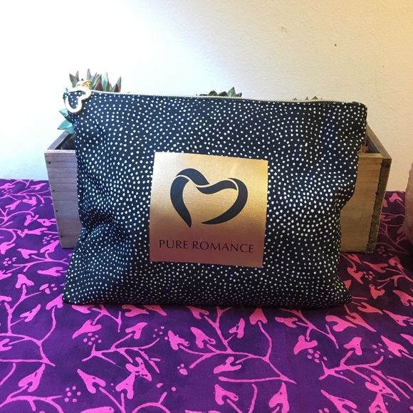 Peruvian Coco Berry Deluxe Kit - Pure Romance - Picture 2 of 5